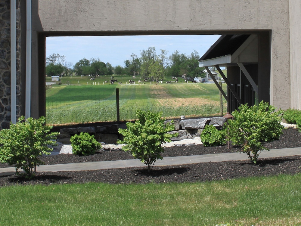 Amish View Inn And Suites 22/41