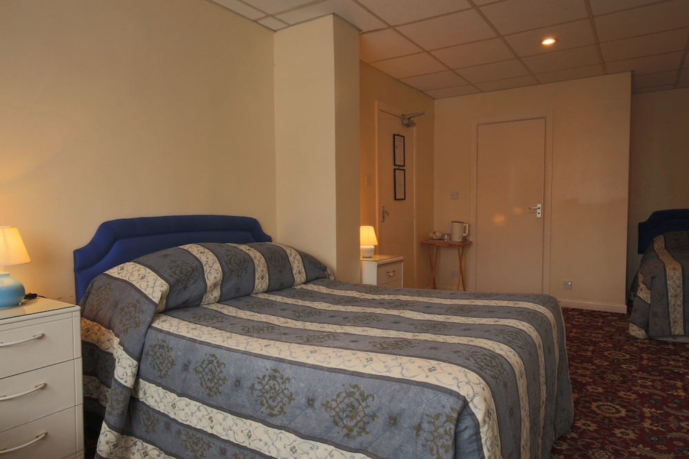 LAGUNA HOTEL 27/39