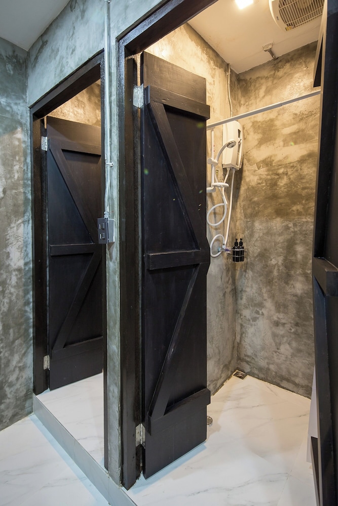 Yindee Travellers Lodge 20/50
