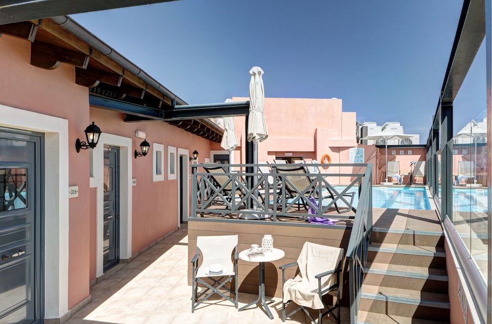Ionia Suites 18/40