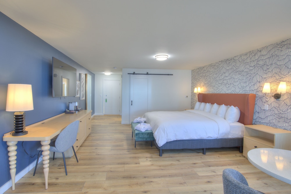 Ocean Crest Resort 10/50