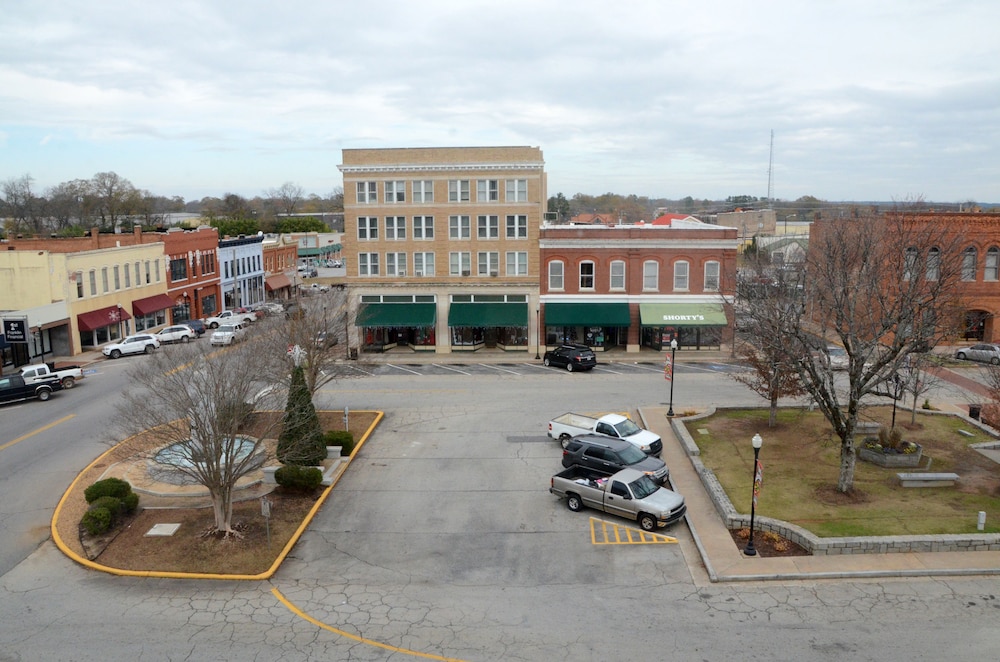 Samuel Elbert Hotel 35/39