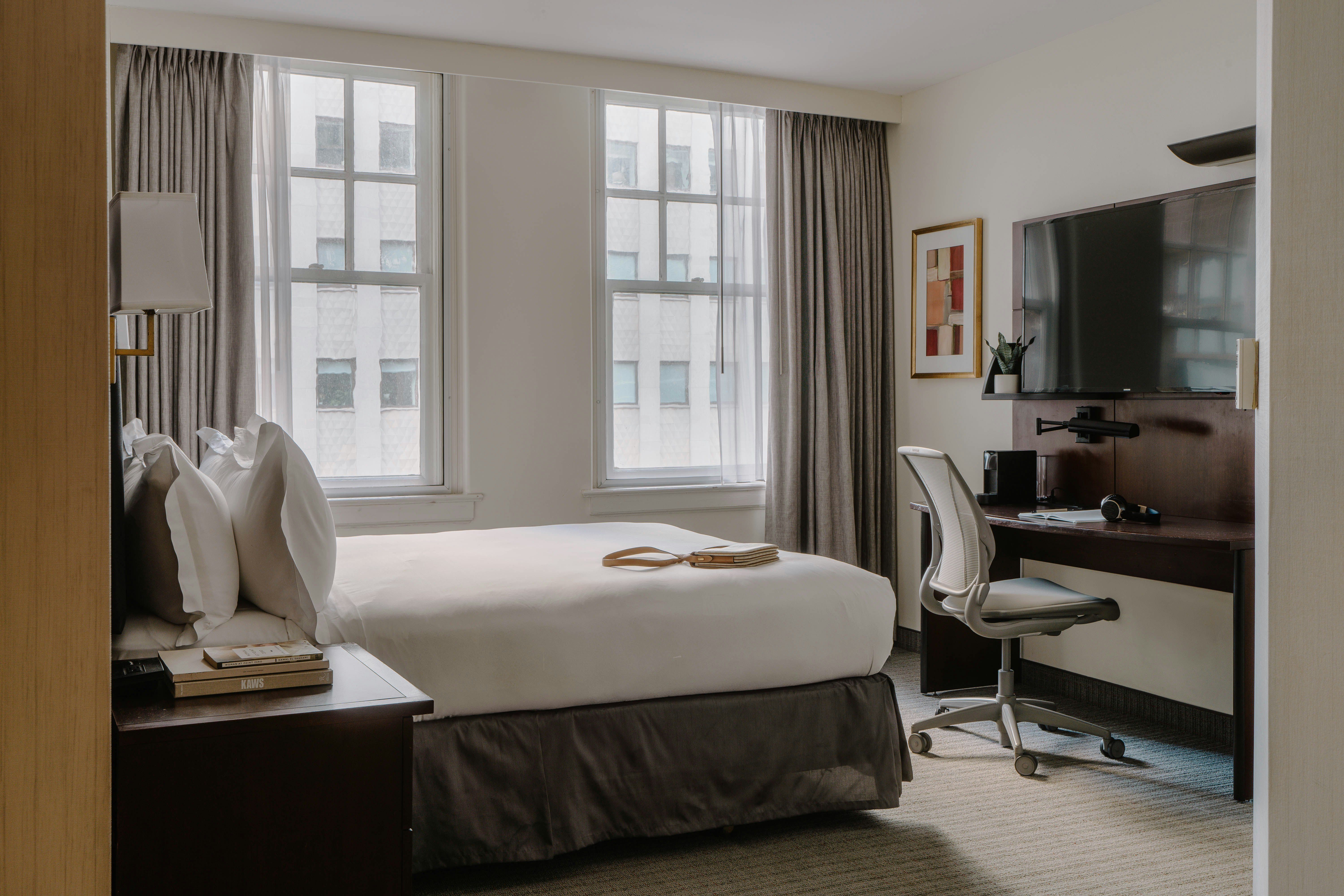 Standard, Club Quarters Hotel Downton Houston 2/2