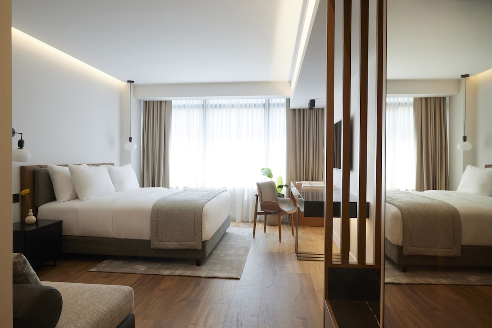 Junior Suite, King Bed