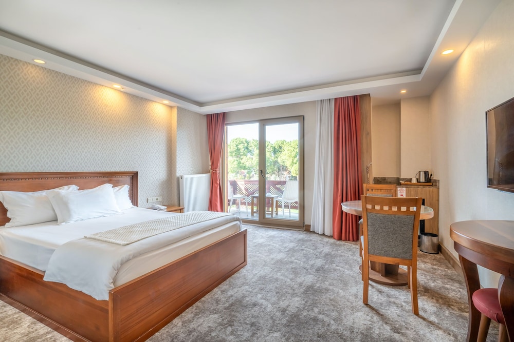 1 Bedroom, Lanai, Deluxe, Queen Bed