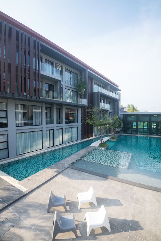 Maya Phuket Hotel in Sa Khu