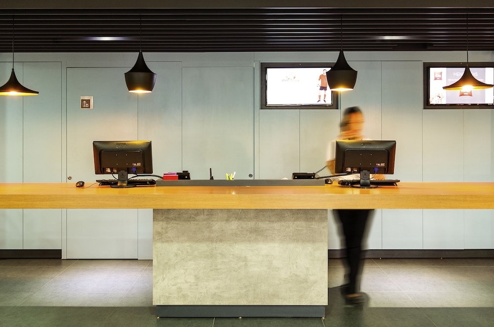 IBIS MONTELIMAR NORD 10/69