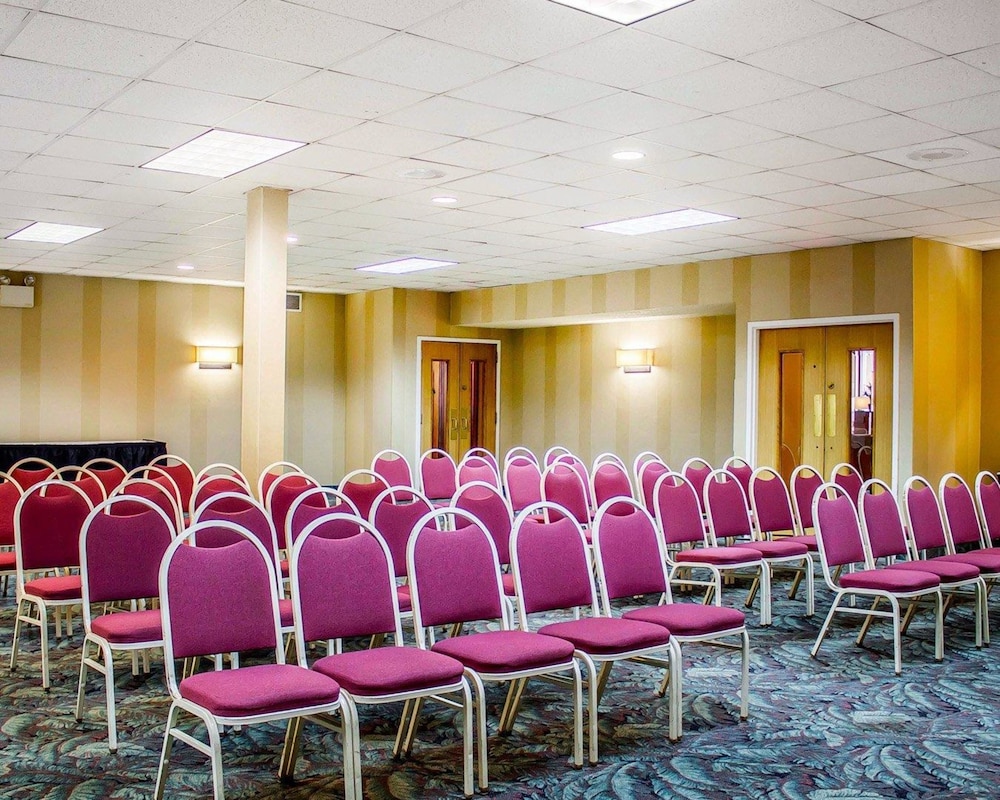 Wilkes Barre Inn And Suites 39/50