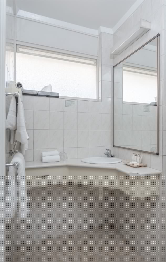 Hospitality Inn Geraldton SureStay Collection by Best Western 17/37