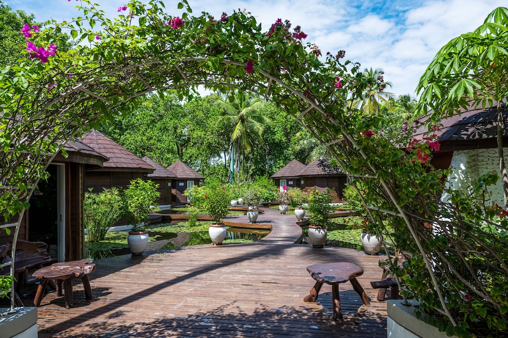 Nika Island Resort & Spa, Maldives 53/67