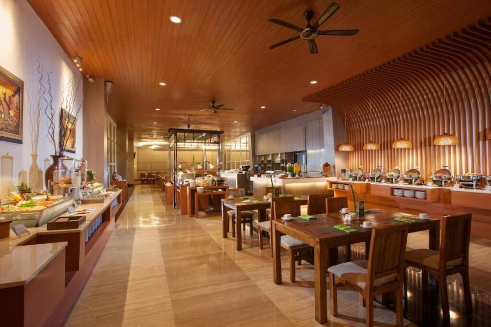 Hotel Santika Banyuwangi 36/50