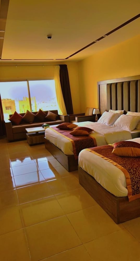 Shaqilath Hotel 6/47