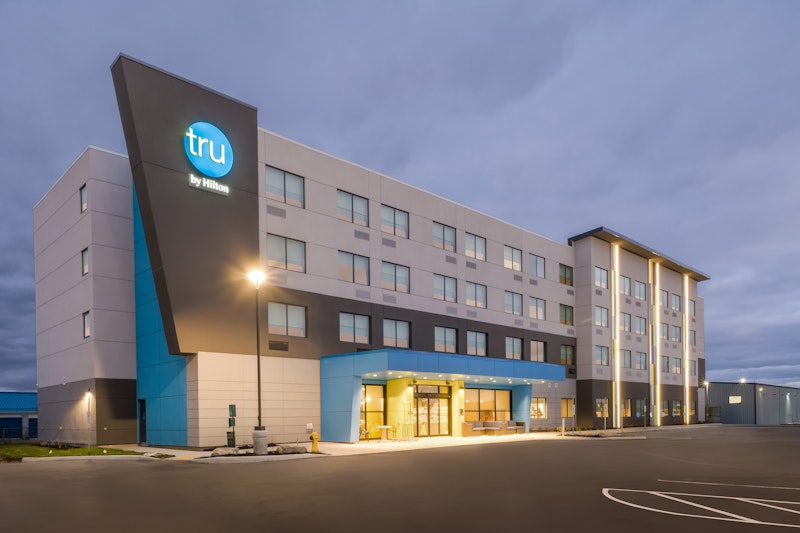 Tru by Hilton Oshawa 1/22