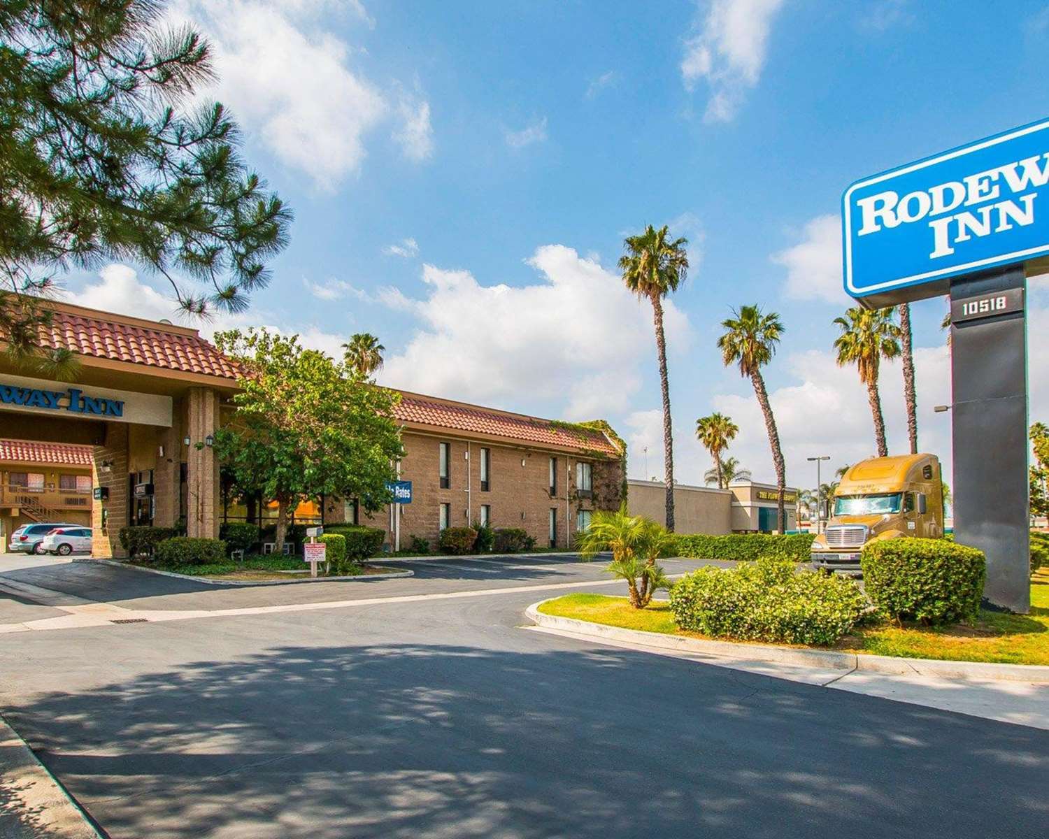 Palm Inn Riverside 28/29