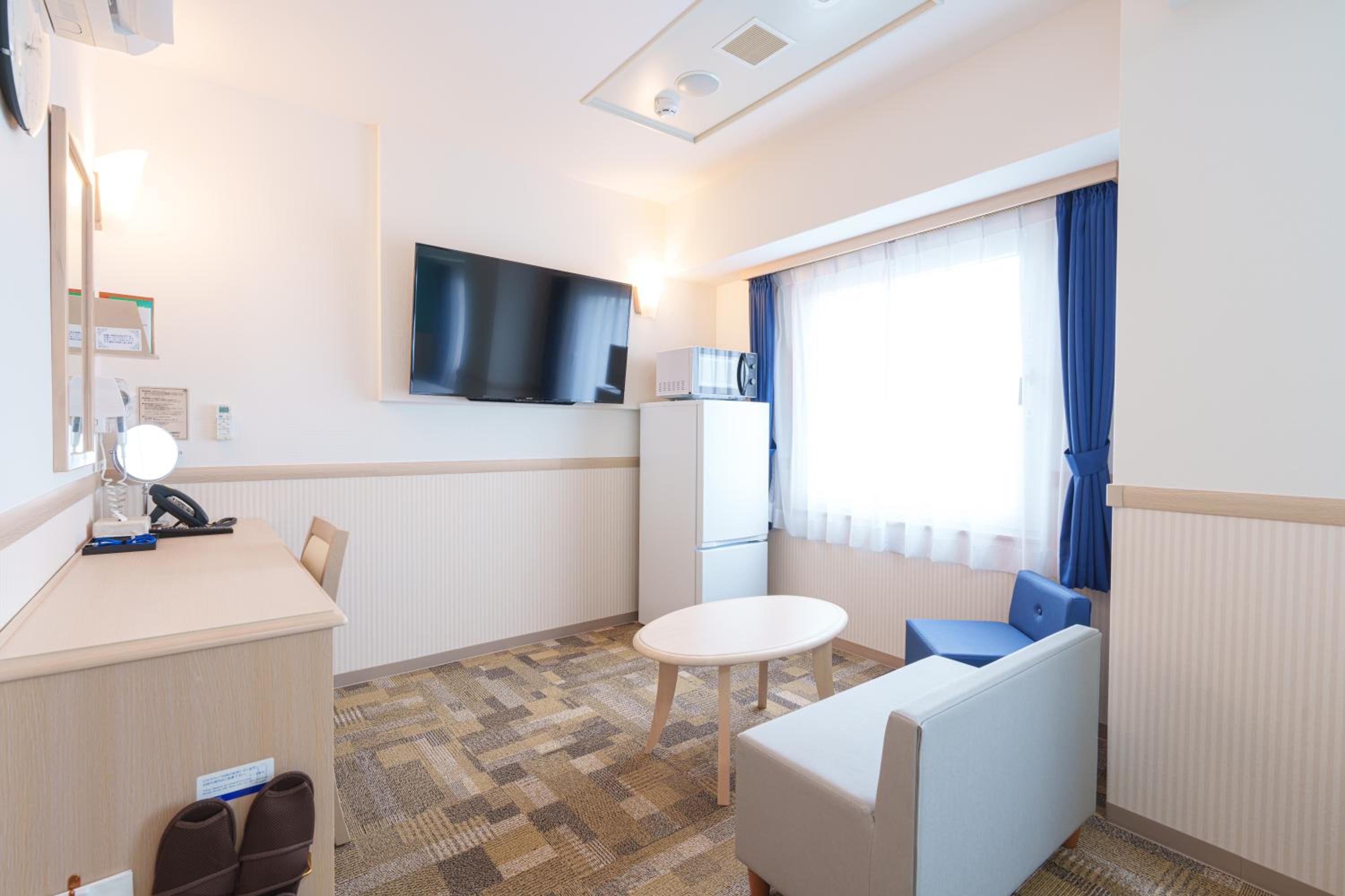 ROOM, TRIPLE