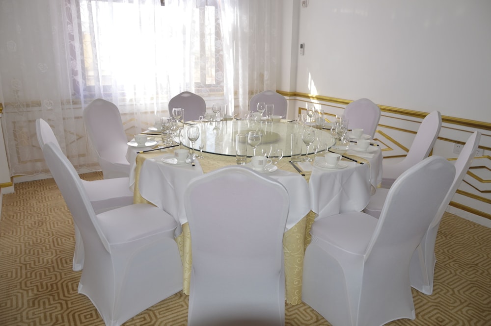Asia and Africa Hotel 25/32