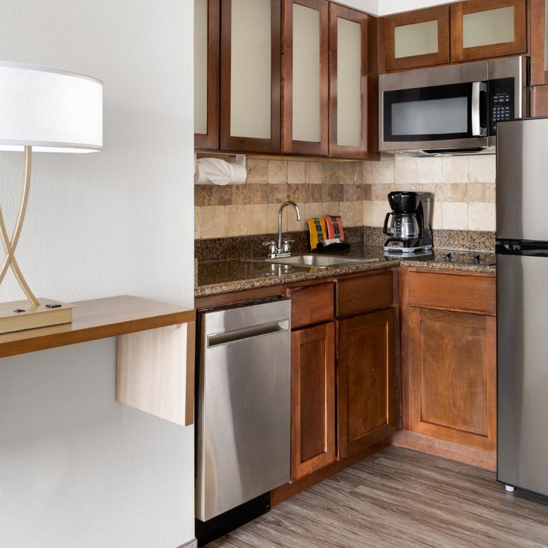 جناح استوديو بسرير كينج، Staybridge Suites Harrisburg Hershey 7/7