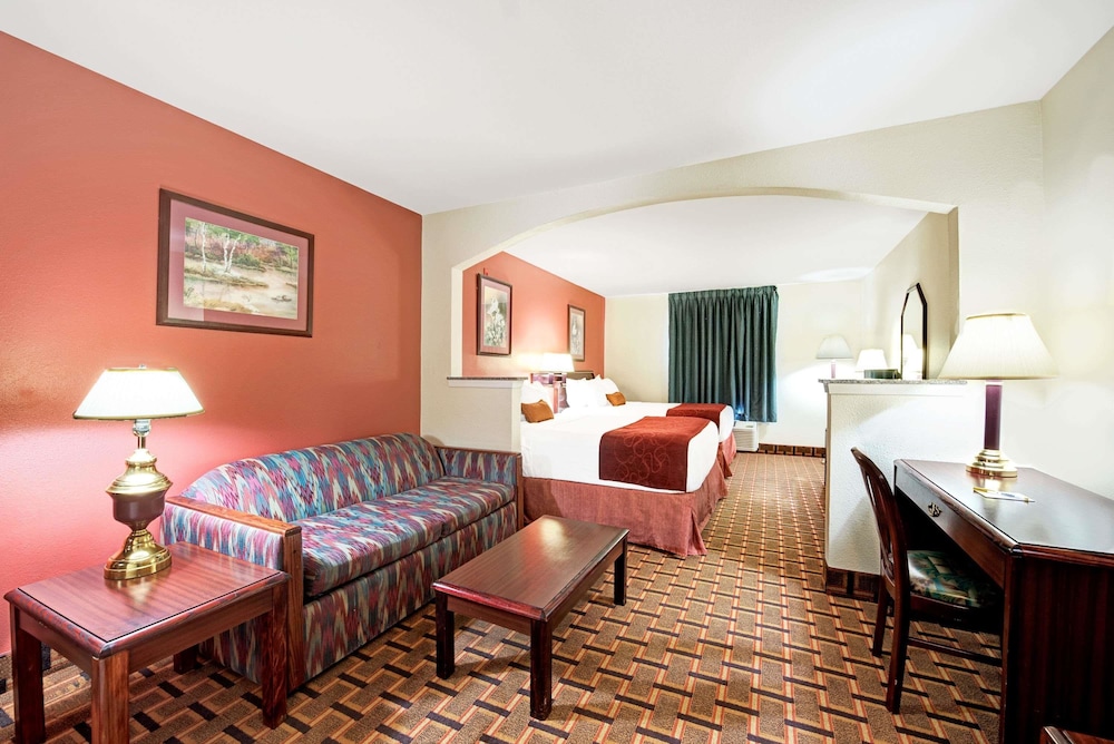 Days Inn by Wyndham Dallas Plano 20/31