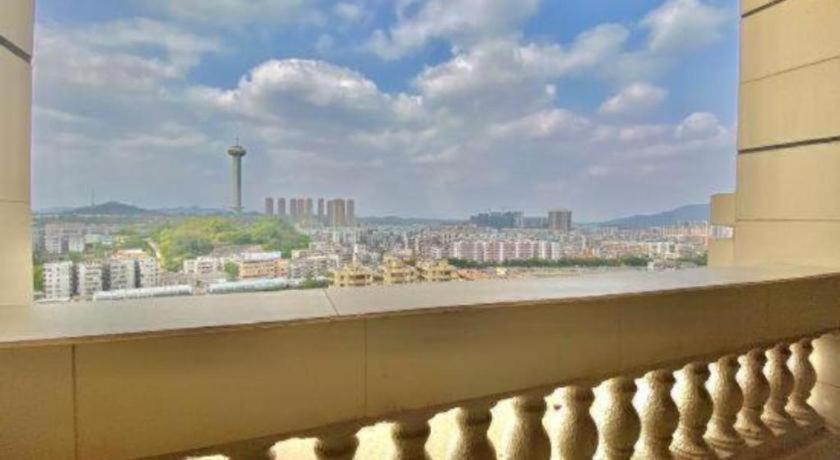 Taishan Bojue Hotel 63/69