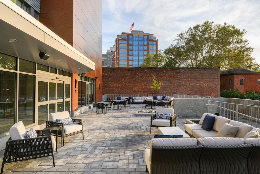 Hyatt Place Albany 17/29