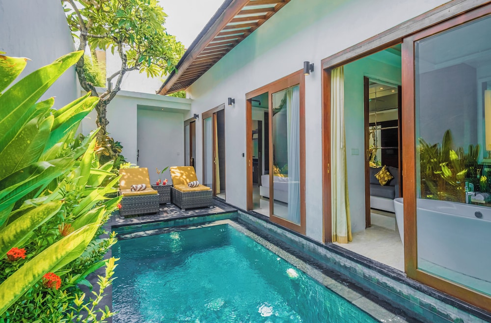 Anari Villas Kuta 43/65