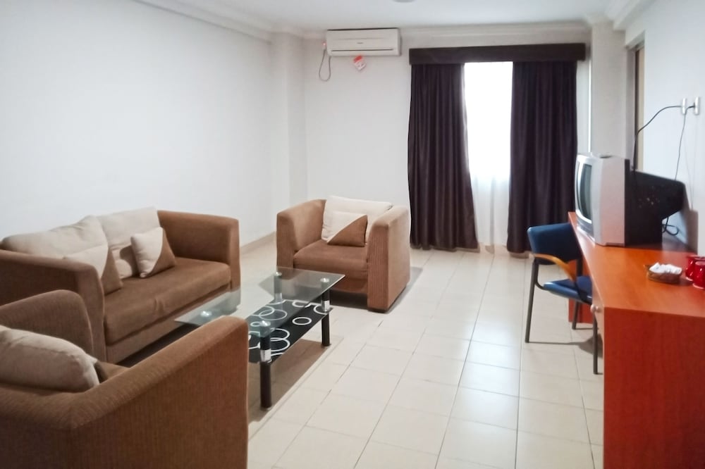 University Hotel 29/47