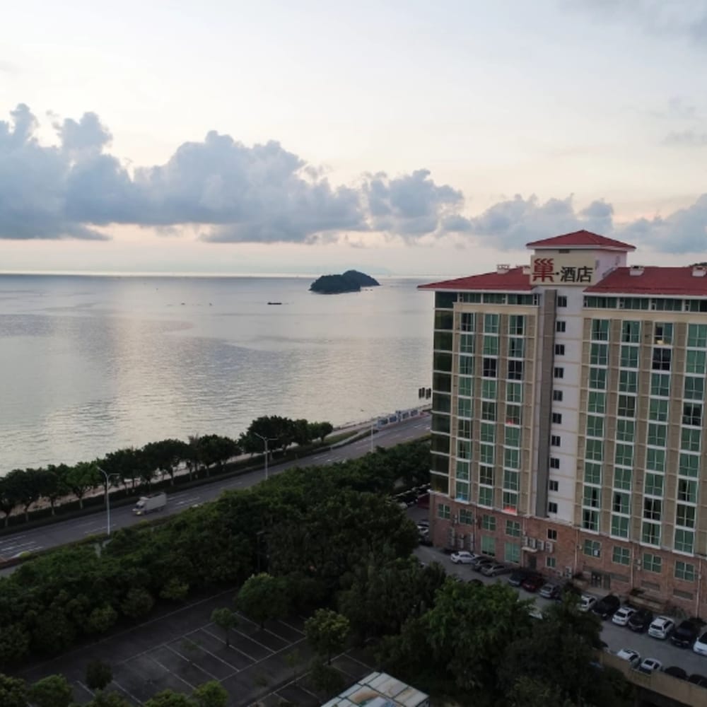 Grand Nest Hotel 30/30