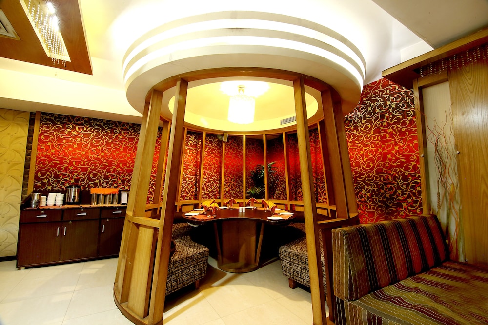 Hotel Meera 28/42
