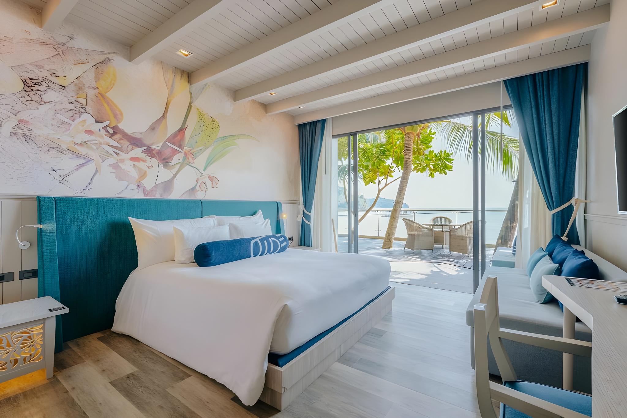 Deluxe, Queen Bed, Ocean View, Adult Only