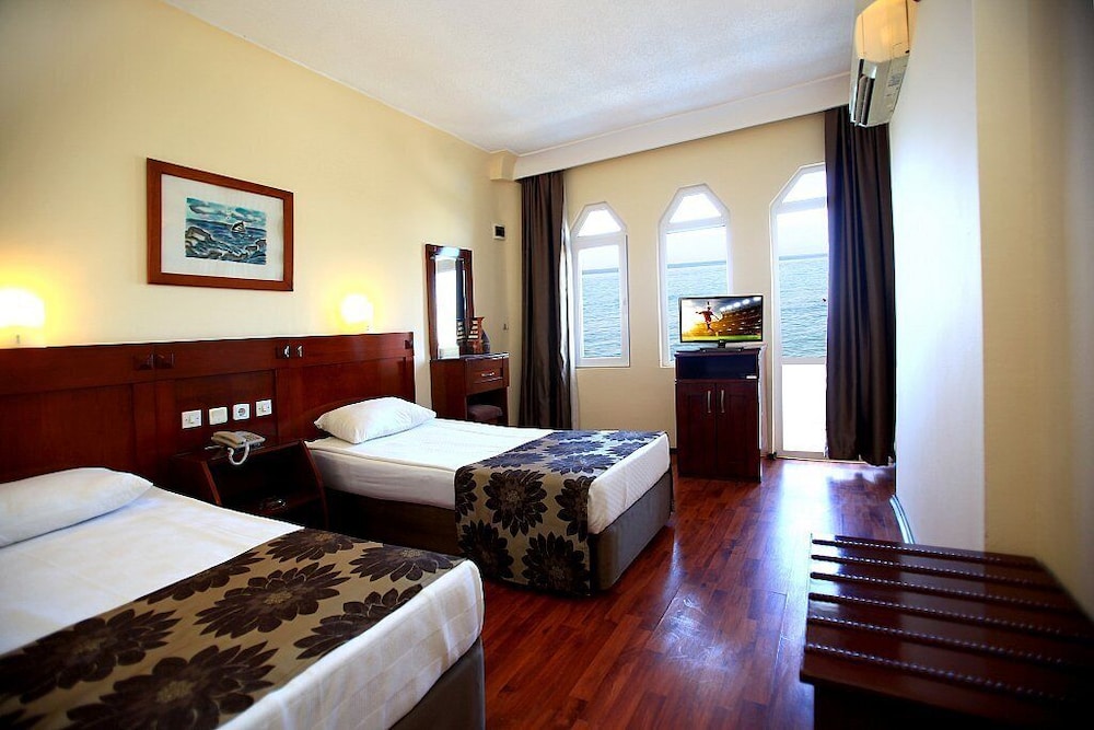Nazar Beach City & Resort Hotel 5/32