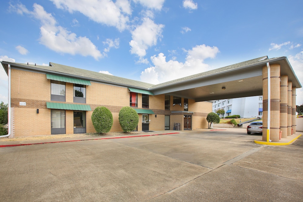 OYO Hotel Texarkana Trinity AR Hwy I-30