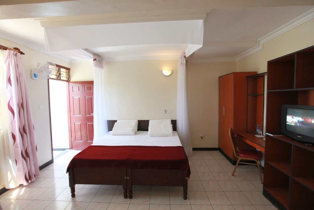 CoastGate Hotel 9/50