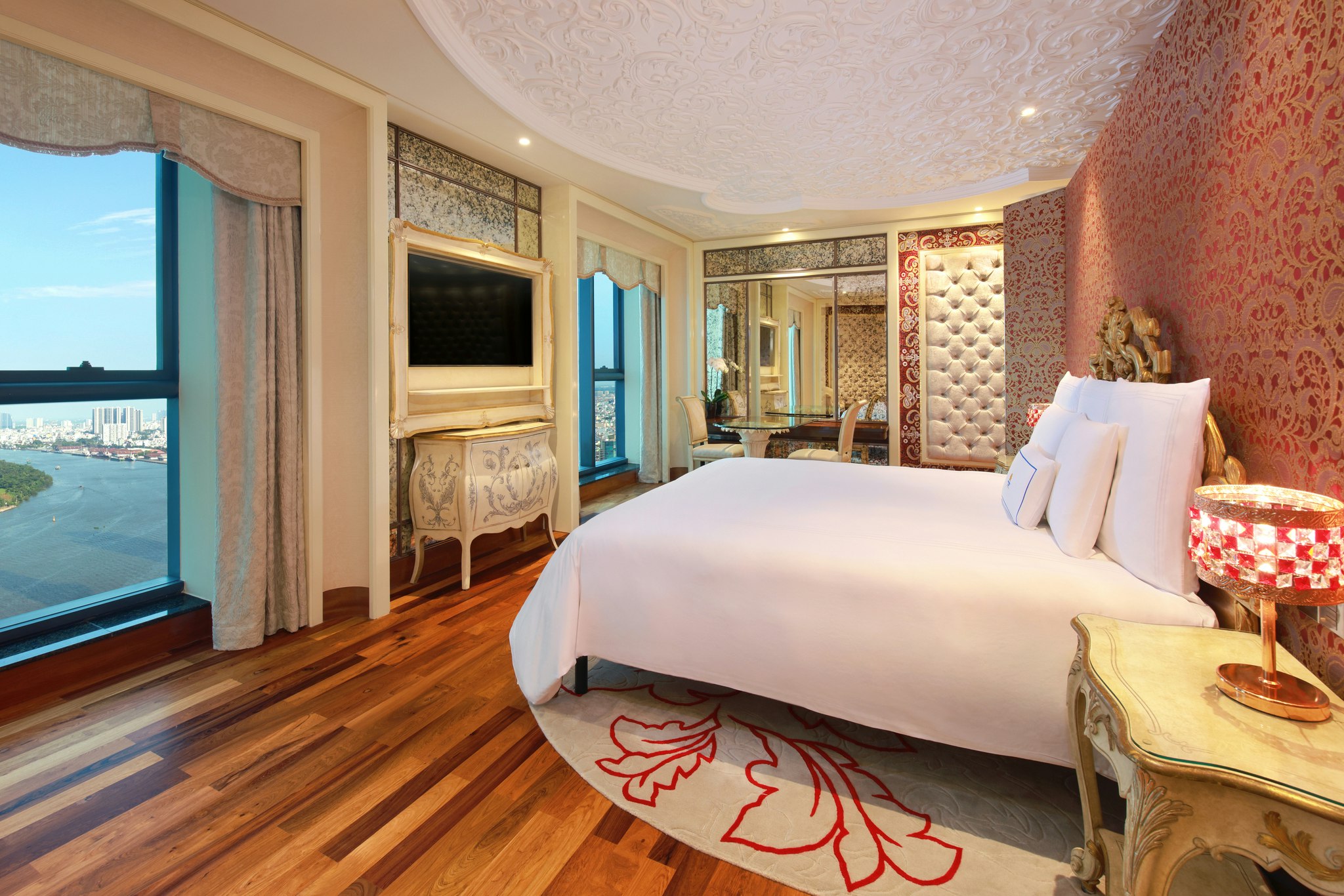 Reverie Romance Suite