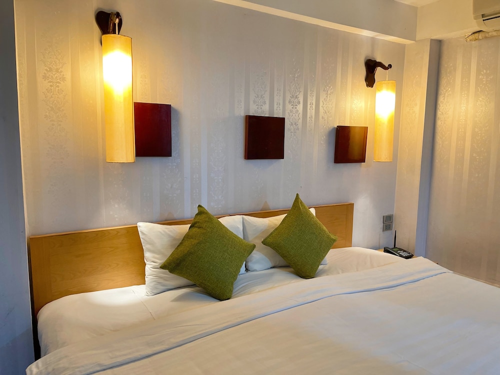 Hanoi Central Park Hotel 14/54