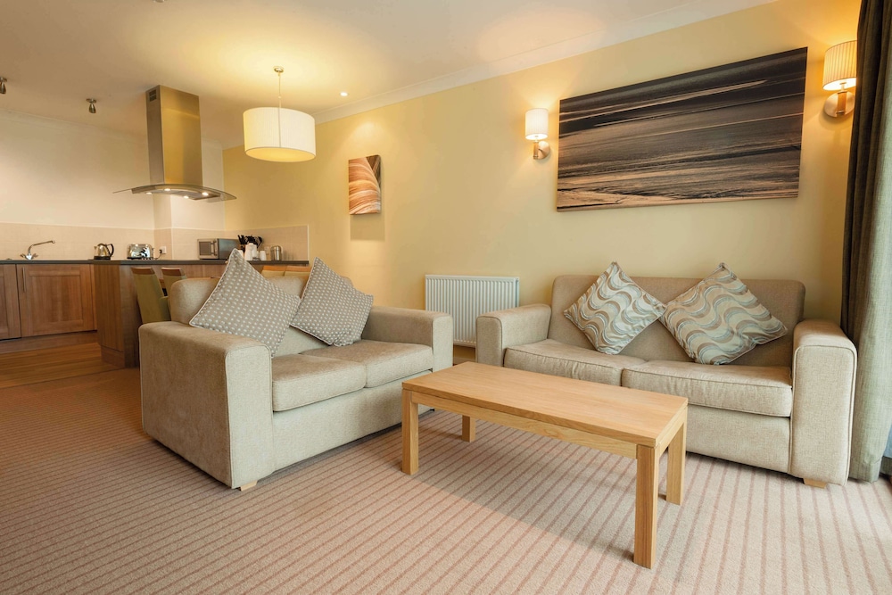 De Vere Cotswold Water Park 35/68