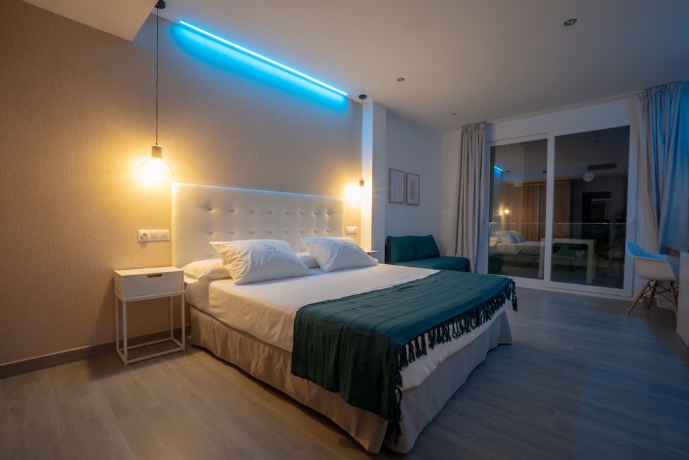 Nerja VG Hostal Boutique 12/25