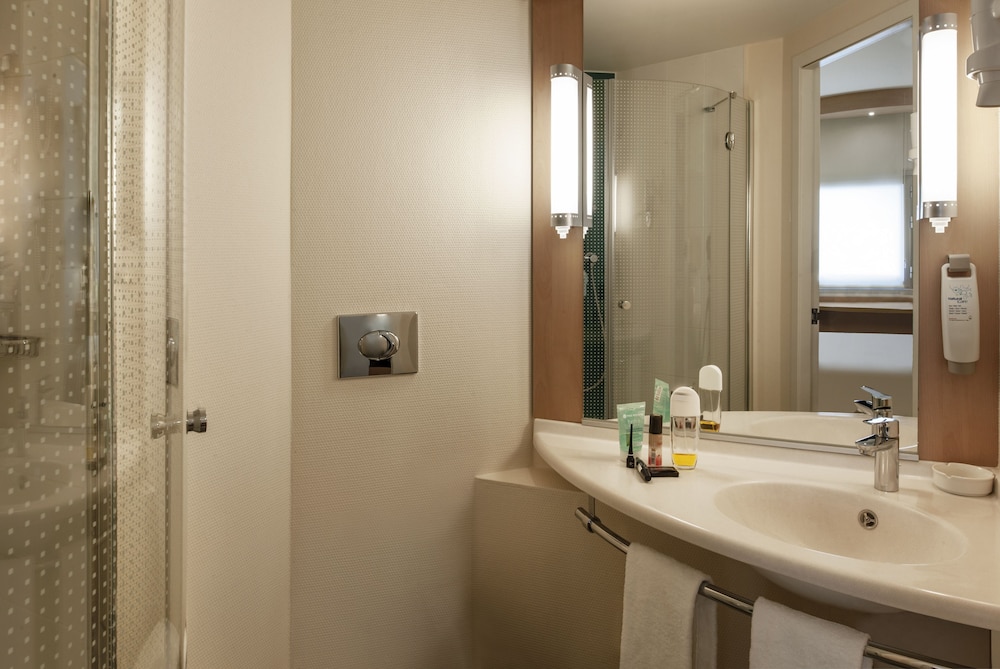 Ibis Istanbul Zeytinburnu 58/60