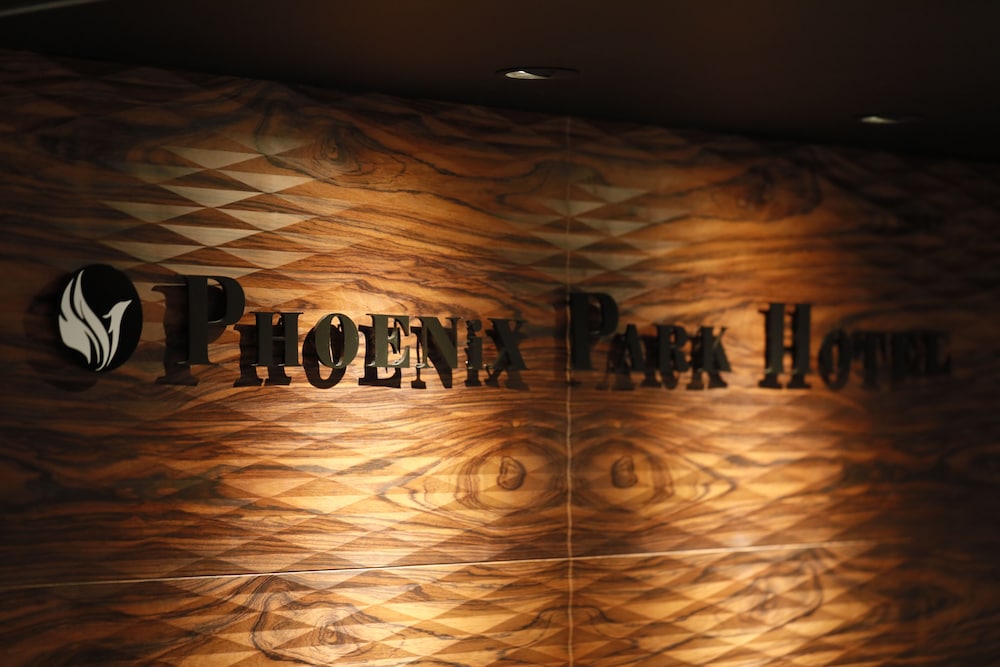 Phoenix Park Hotel 92/100