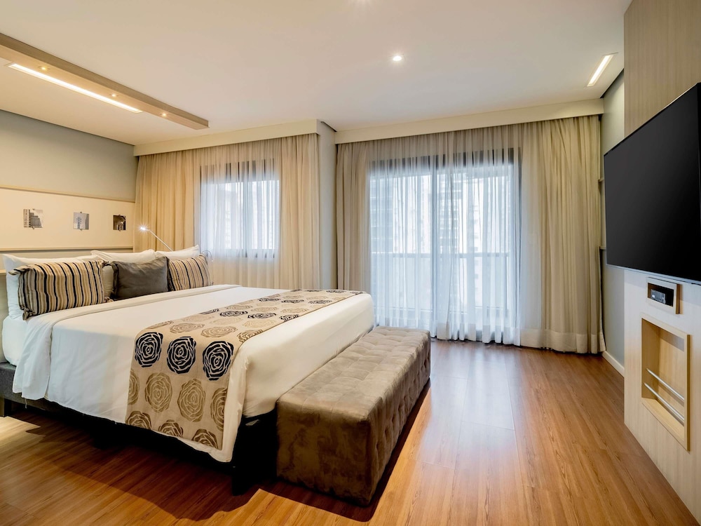 SUPERIOR, KING BED
