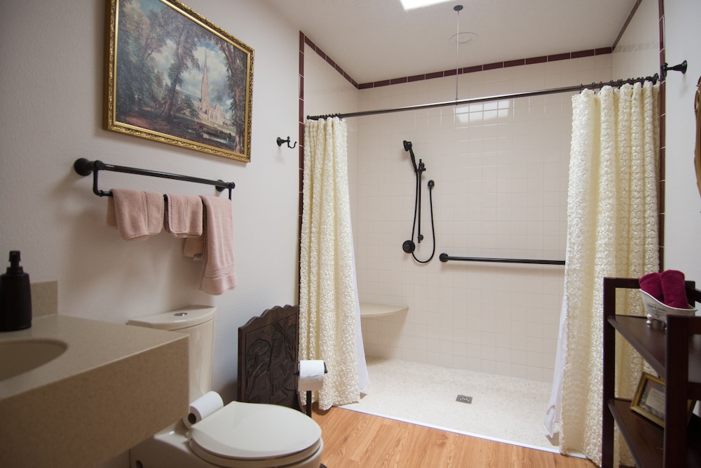 Red Horse Vineyard Bed & Breakfast 18/66