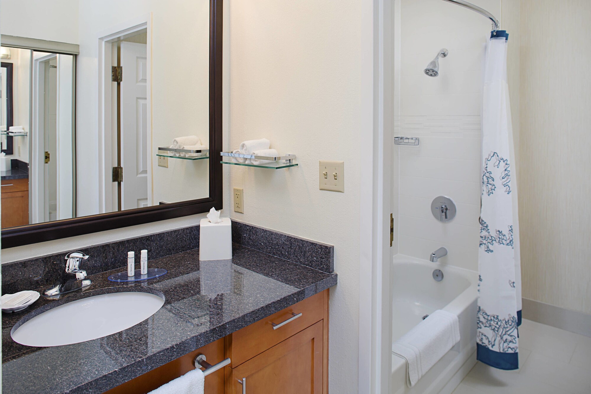 1 Bedroom, Suite, Queen Bed, Residence Inn Atlanta Downtown By Marriott 6/10