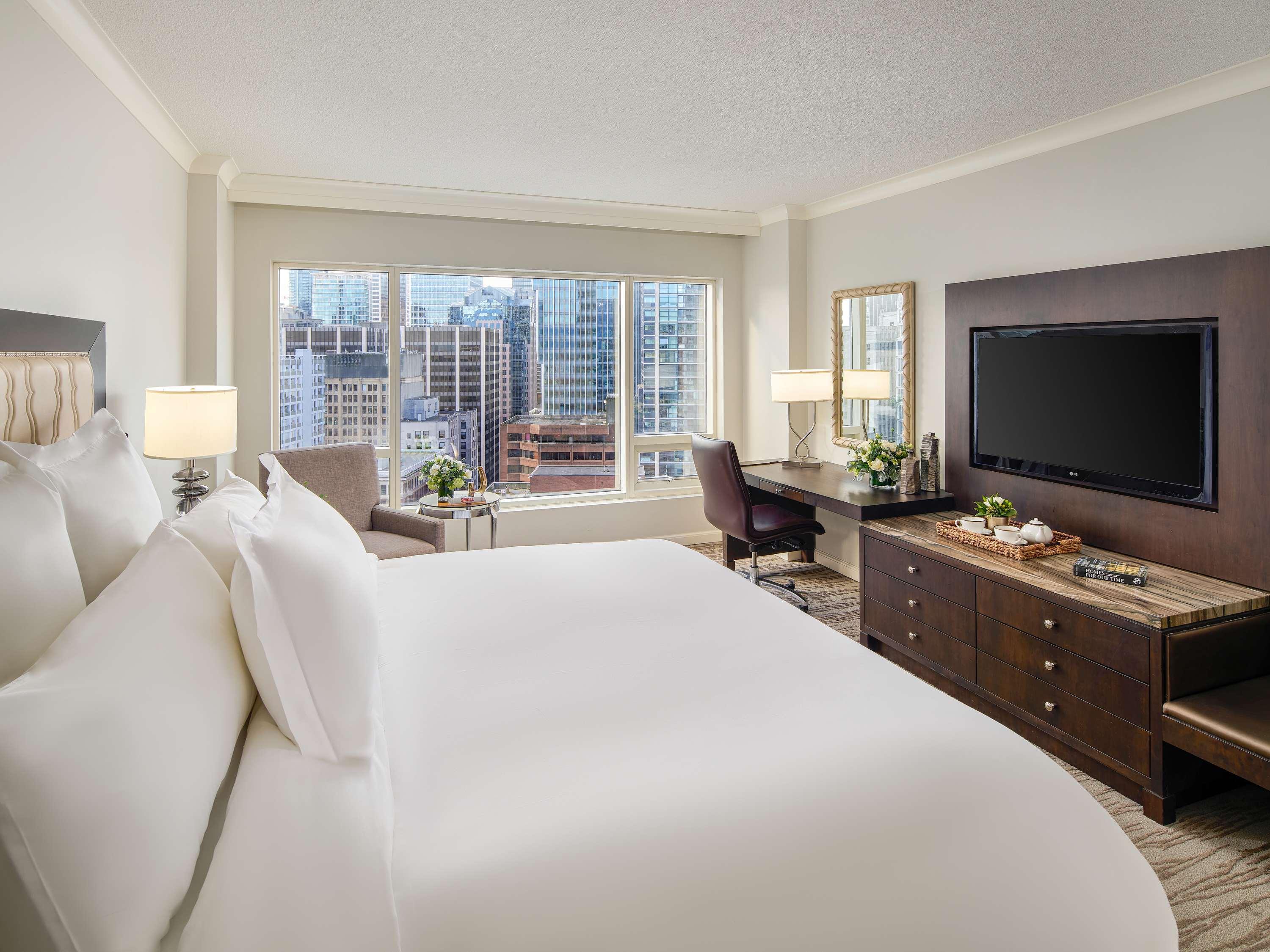 Deluxe, City View