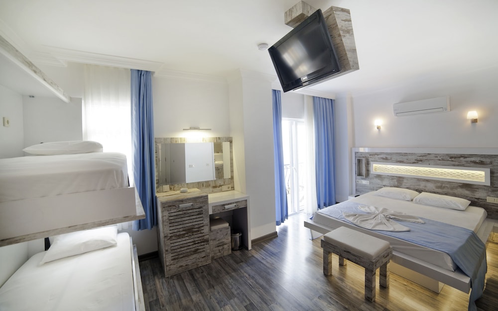 Nur Hotel 21/73