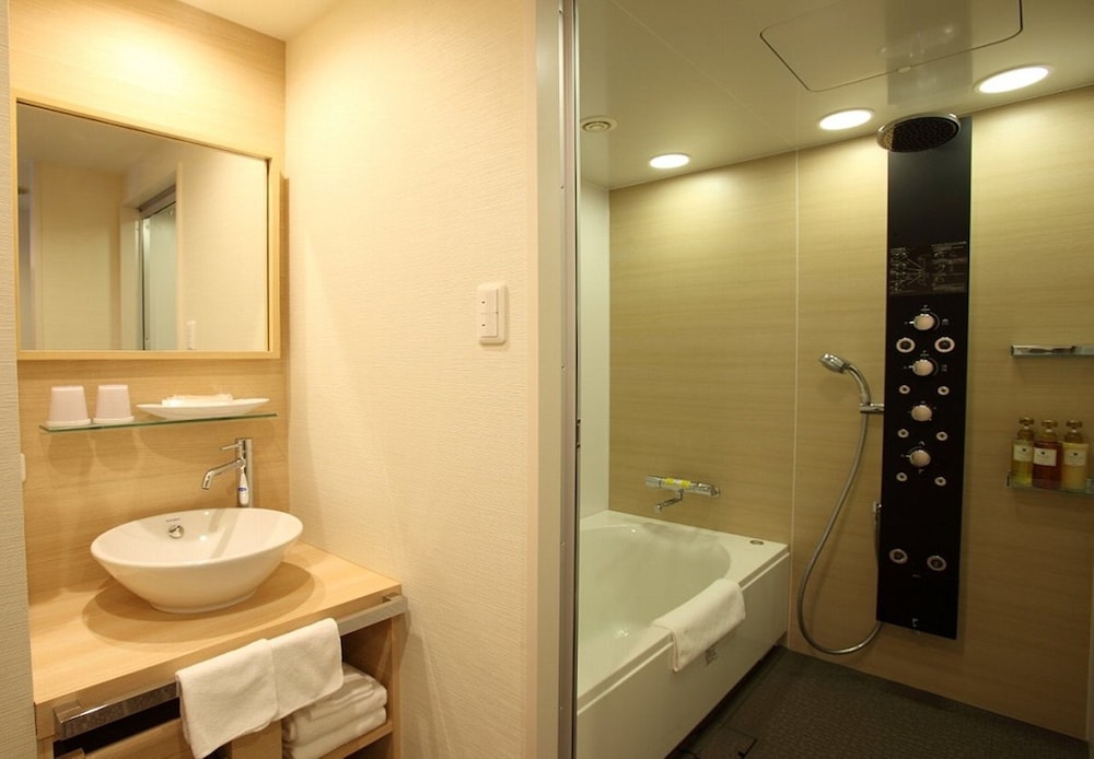 Hotel Keihan Kyobashi Grande 15/68