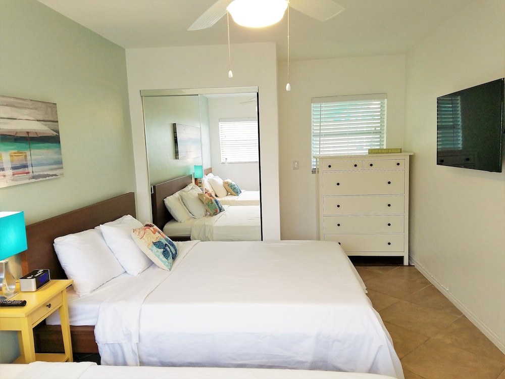 The Villas at St Pete Beach 8/50