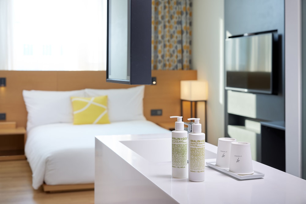 SUPERIOR, DOUBLE BED