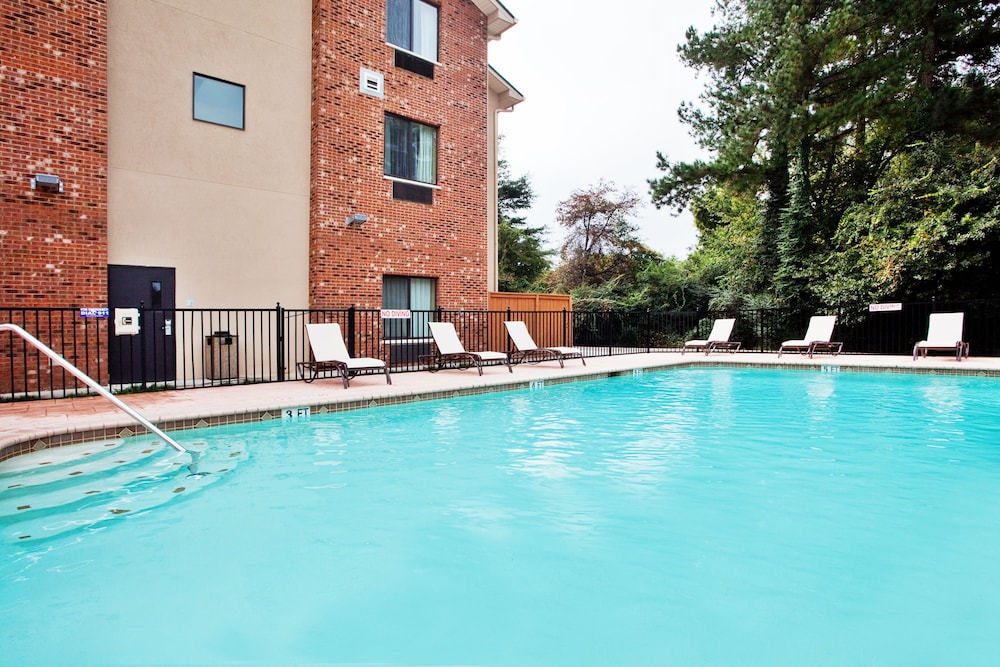 Holiday Inn Express Suites Buford Ne Lake Lanier Area 7/75