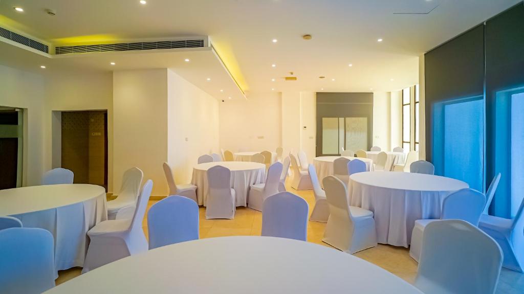 Express City Hotel Duqm 14/18