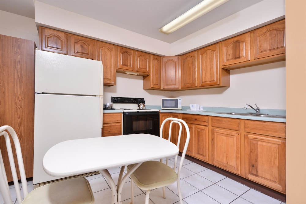 Americas Best Value Inn Jonesville/Hillsdale 31/37