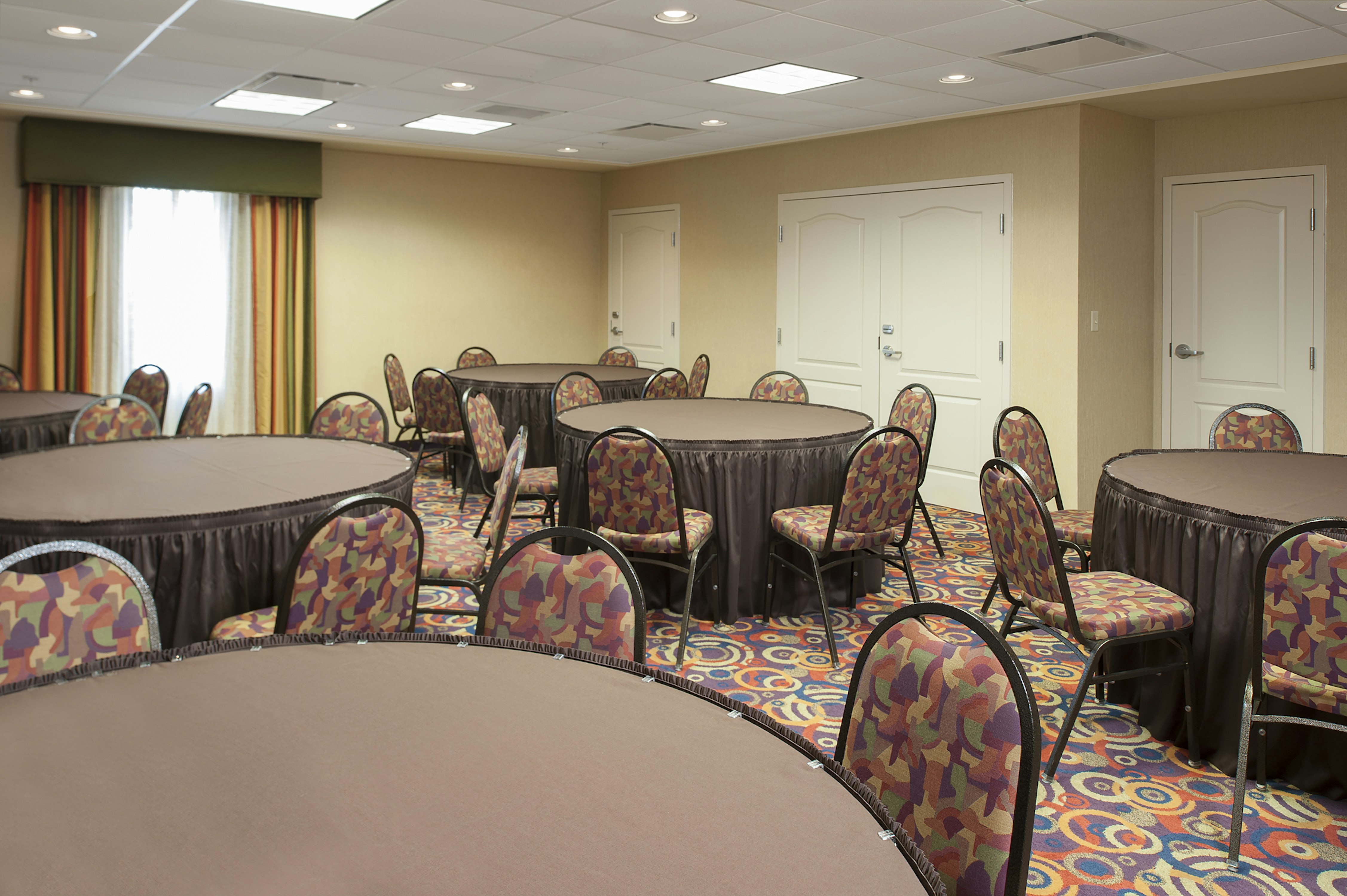 Hampton Inn Macomb 57/63